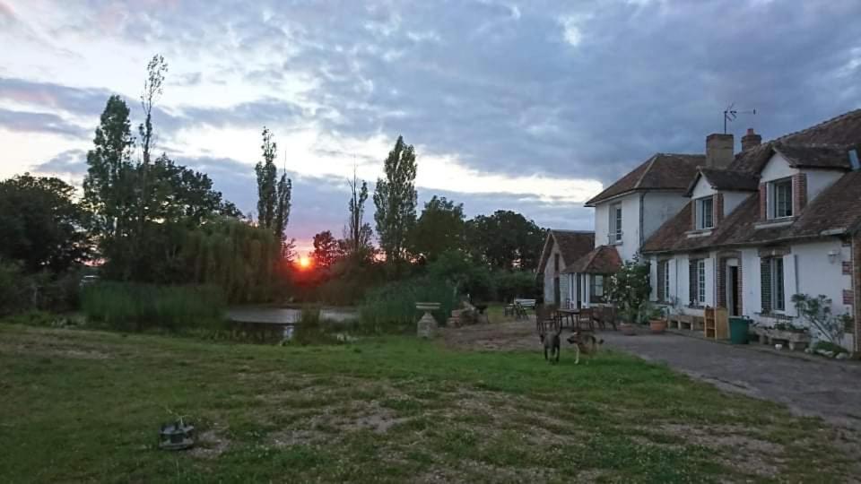 Chambre à La Ferme Saint-Martin-des-Champs  Esterno foto